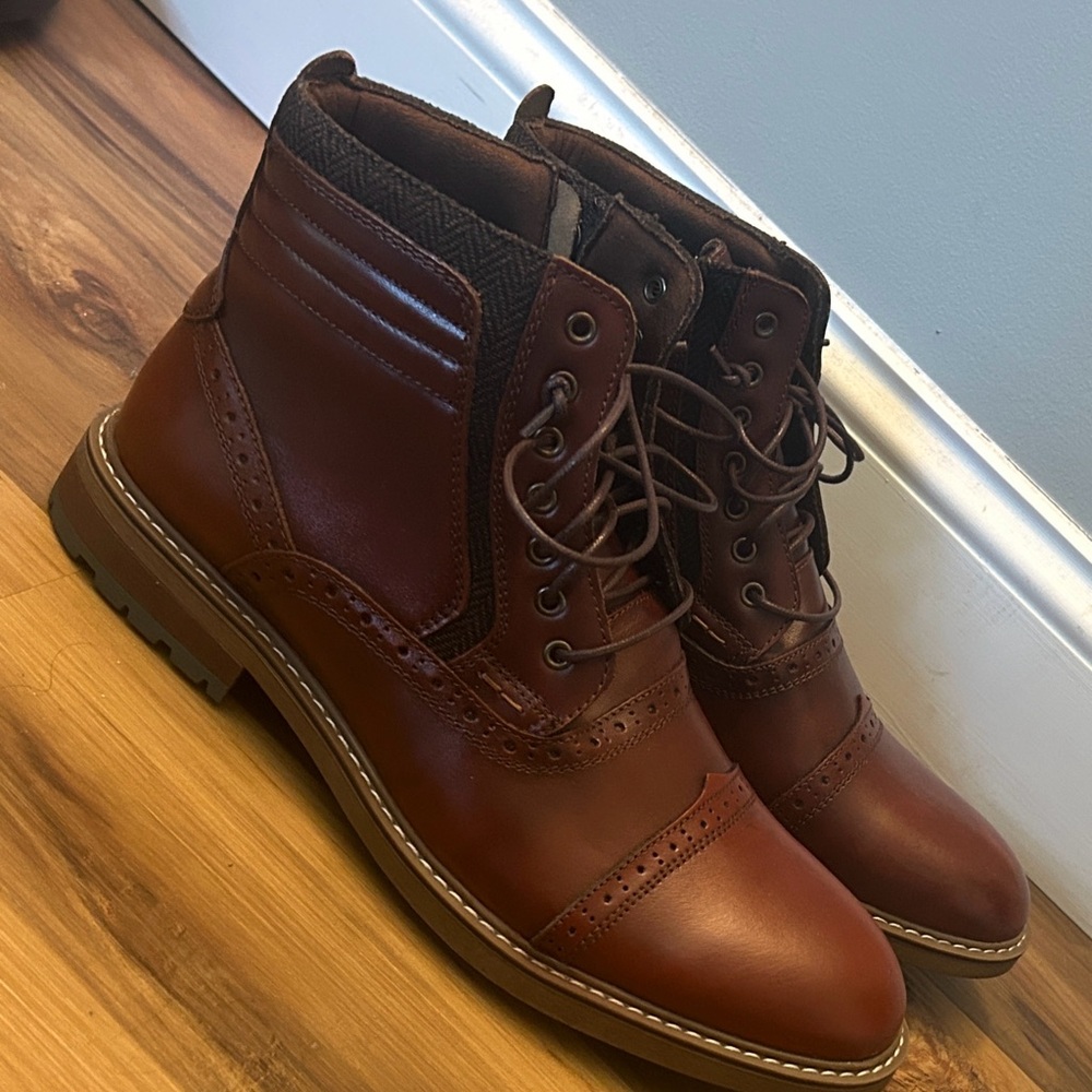 Men's Brown Leather Lace-Up Boot